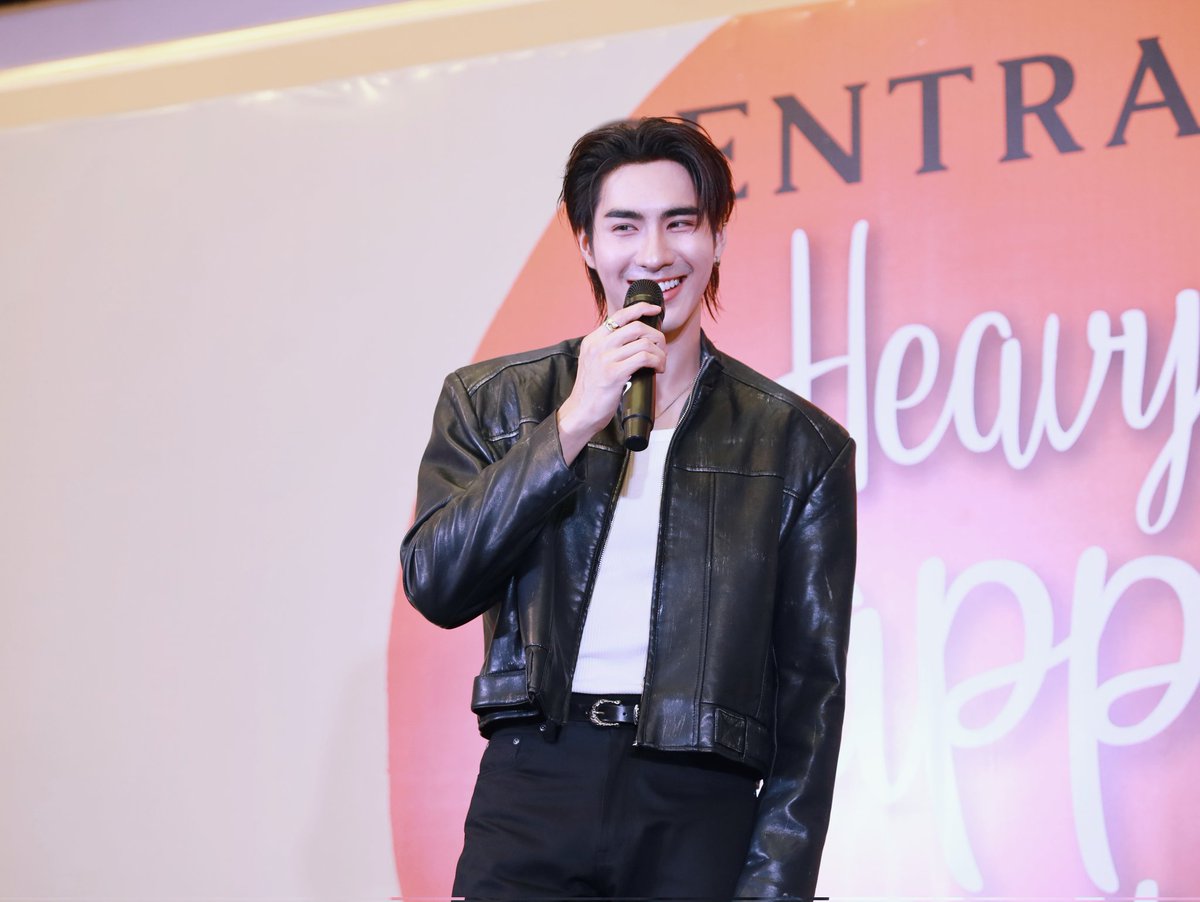 PeterPanzz_OFC's tweet photo. ขอบคุณทุกคนที่มาร่วมสนุกกันในวันนี้ 🙏😊
Heavy Heaven with Peterpan
#HeavyXPeterpan https://t.co/80RmNaaTtS