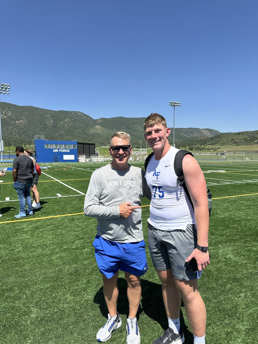 BrockAndersen08's tweet image. Had an awesome time at the Air Force Academy yesterday. Thanks @CoachLobotzke for coaching me up, I learned a lot!!
@Brian_Knorr