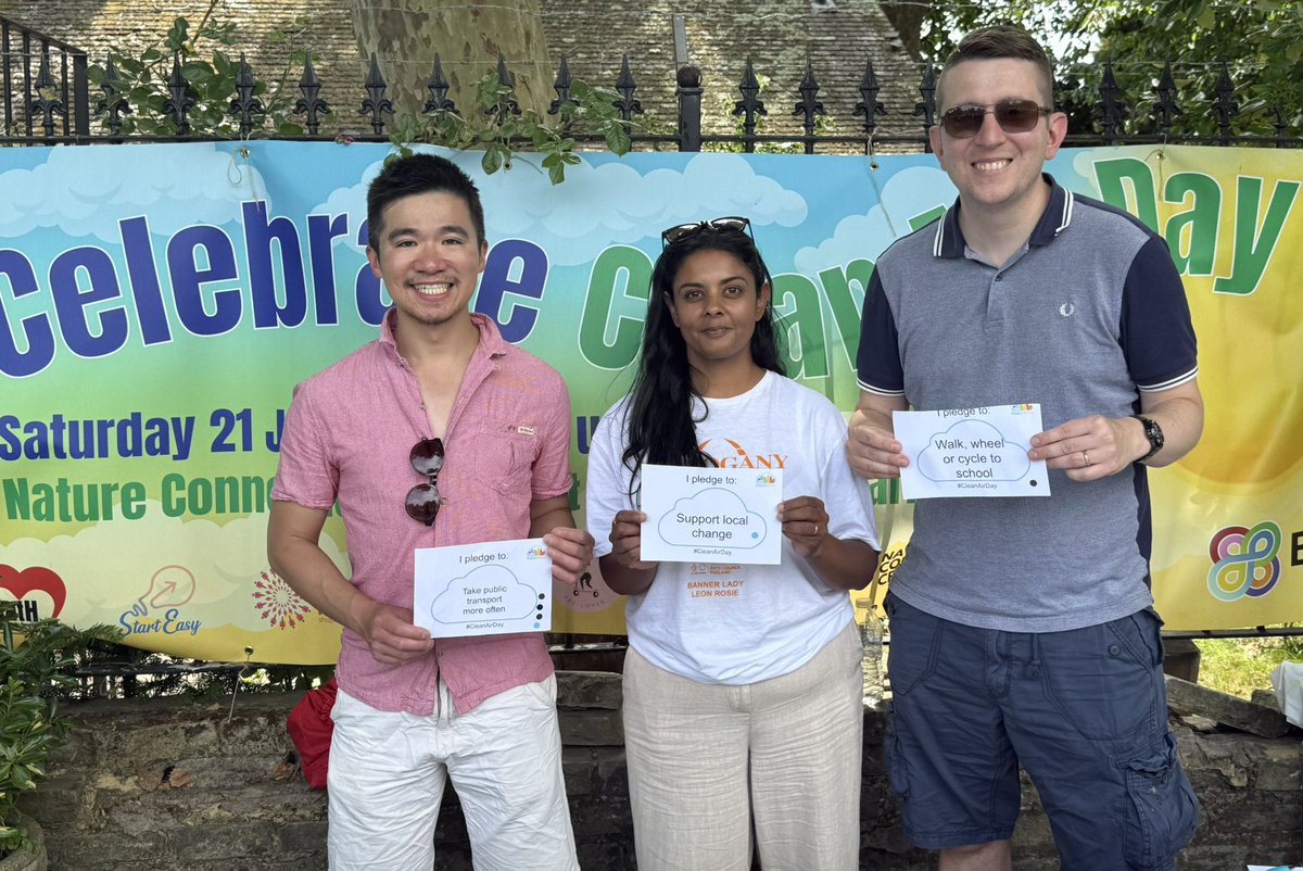 Really enjoyed taking part in the Clean Air Day event at Roundwood Park this afternoon.

I took completed a survey about local air quality and made a pledge about small changes I will make.

Improving air quality is one of our top priorities for #Harlesden and #KensalGreen.