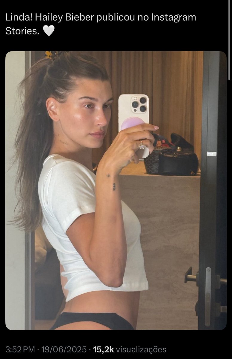 feelsbieberhode's tweet image. a foto de nova york sendo dia 17, ela dia 19 postando ft nos stories c a aliança desse 🫸.            🫷 tamanho.. amores parem q ta feio kkkkkkkk