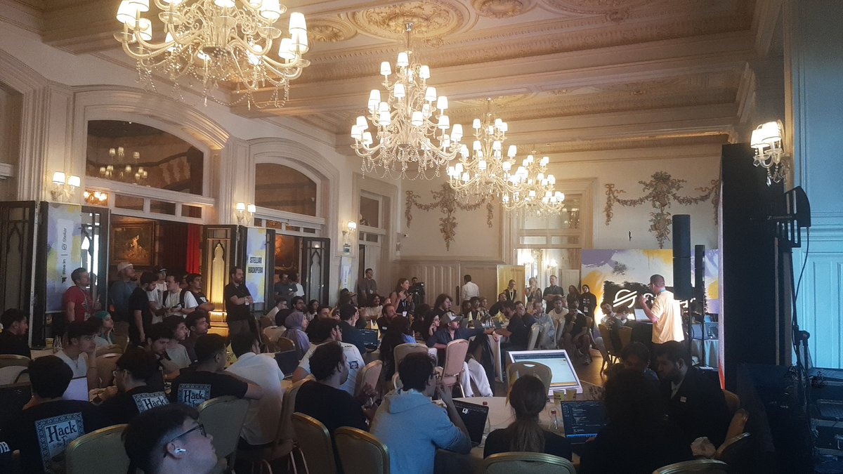 Umutkzu's tweet image. #StellarHackPera