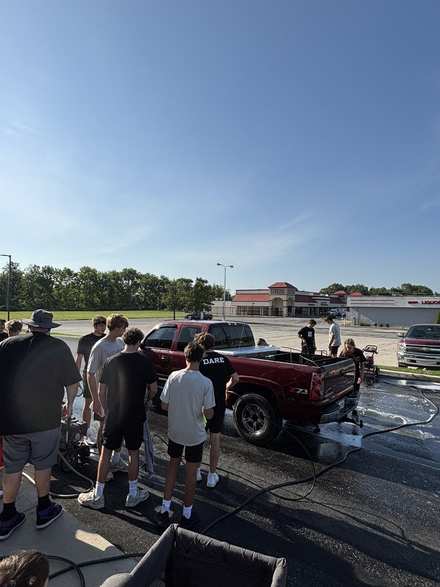 Northwestern Tigers Football (@nwtigersfb) on Twitter photo Come see us now until 1pm at Solidarity FCU on Dixon and get your car washed to raise money for our program! Come see us now until 1pm at Solidarity FCU on Dixon and get your car washed to raise money for our program!