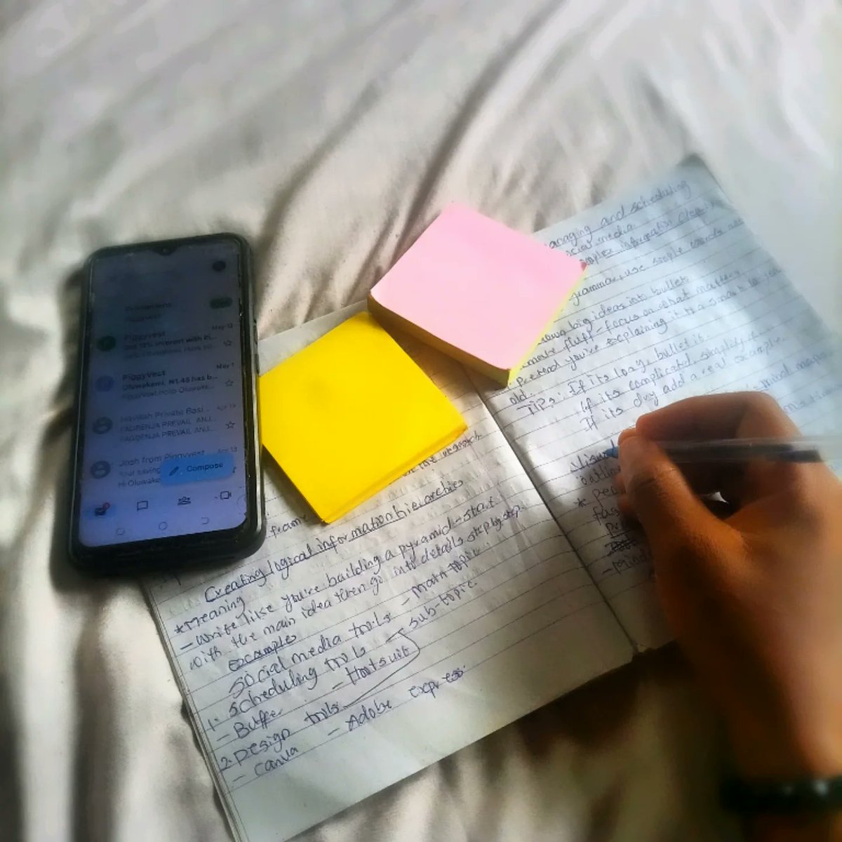 only1MFA's tweet image. DAY 2: Show your workspace

No fancy desk yet, Just me, my phone, my notepad and big VA energy. Building structure, staying sharp and showing up daily laptop or not.
Clients, I’m ready for you
#TechcrushChallenge #VirtualAssistant #VAForHire #workinprogress
#tech4africansscholars