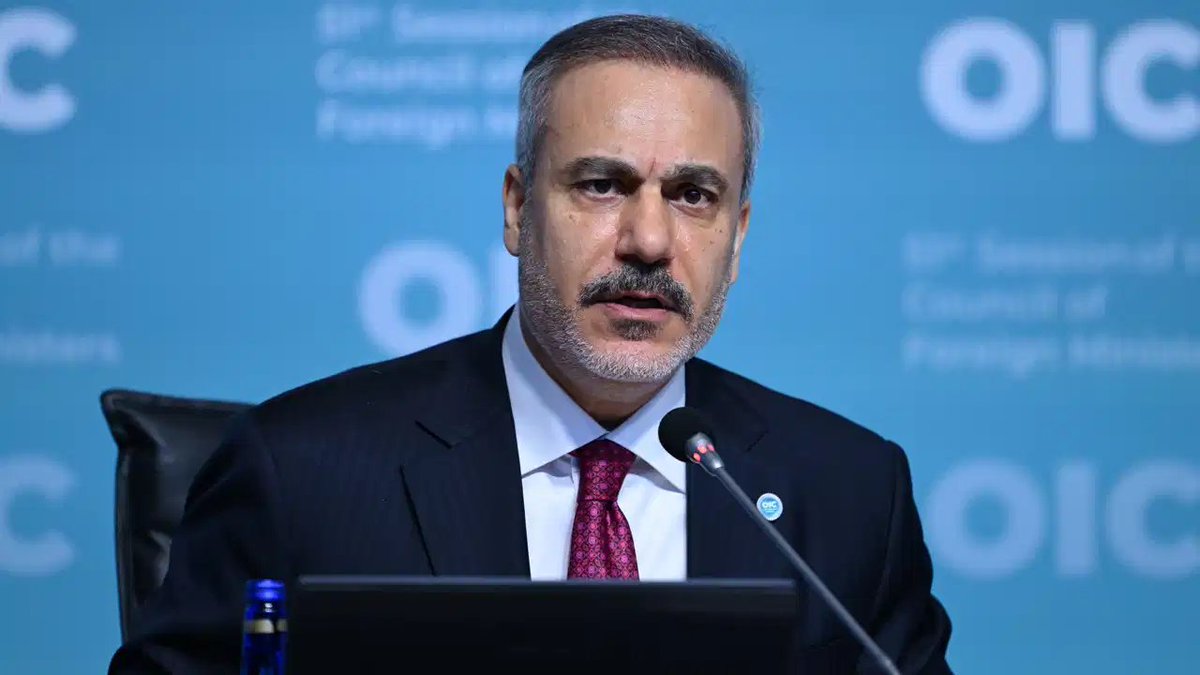 🇹🇷Pour tenter de saisir les positions de la Turquie, il vaut mieux écouter davantage son MAE Hakan Fidan que les outrances verbales d'Erdoğan
=Remake du"ONE MINUTE"qui en avait fait un héros musulman(2009) 
Et s'informer sérieusement sur la question kurde
x.com/Yollar9/status…