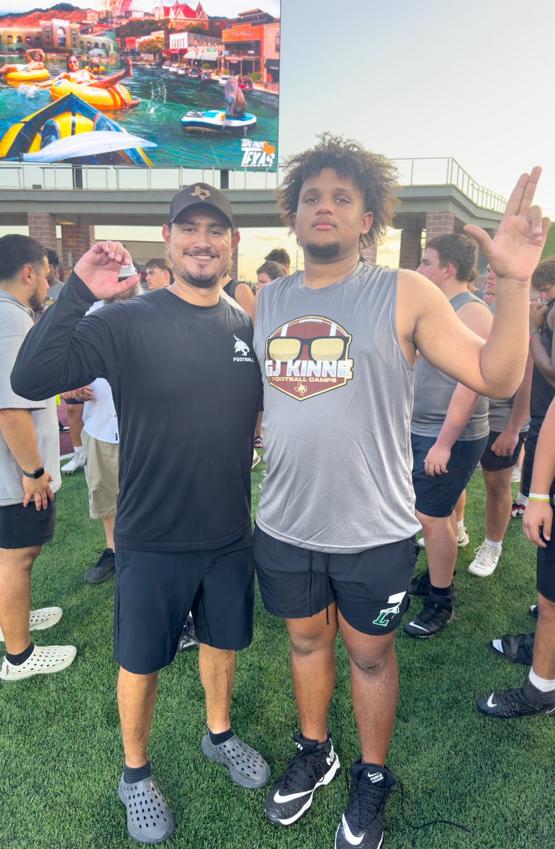 Isayah56's tweet image. Camping @TXSTATEFOOTBALL was a blast. Thank you @coach_tsmith17 for the camp invite. I enjoyed the coaching and pointers I received. Hope to be back in the fall. @TrustMyEyesO @CoachShoeOL @CoachGuillermo_  @andrewcobus @CoachWillBryant @dru_sawyer @CoachHarris_LR @On3Recruits…