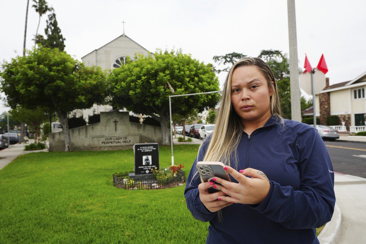 “As the raids touch the lives of people who aren’t immigrants themselves, many Americans who rarely, if ever, participated in civil disobedience are rushing out to record the actions on their phones and launch impromptu protests.” apnews.com/article/immigr…