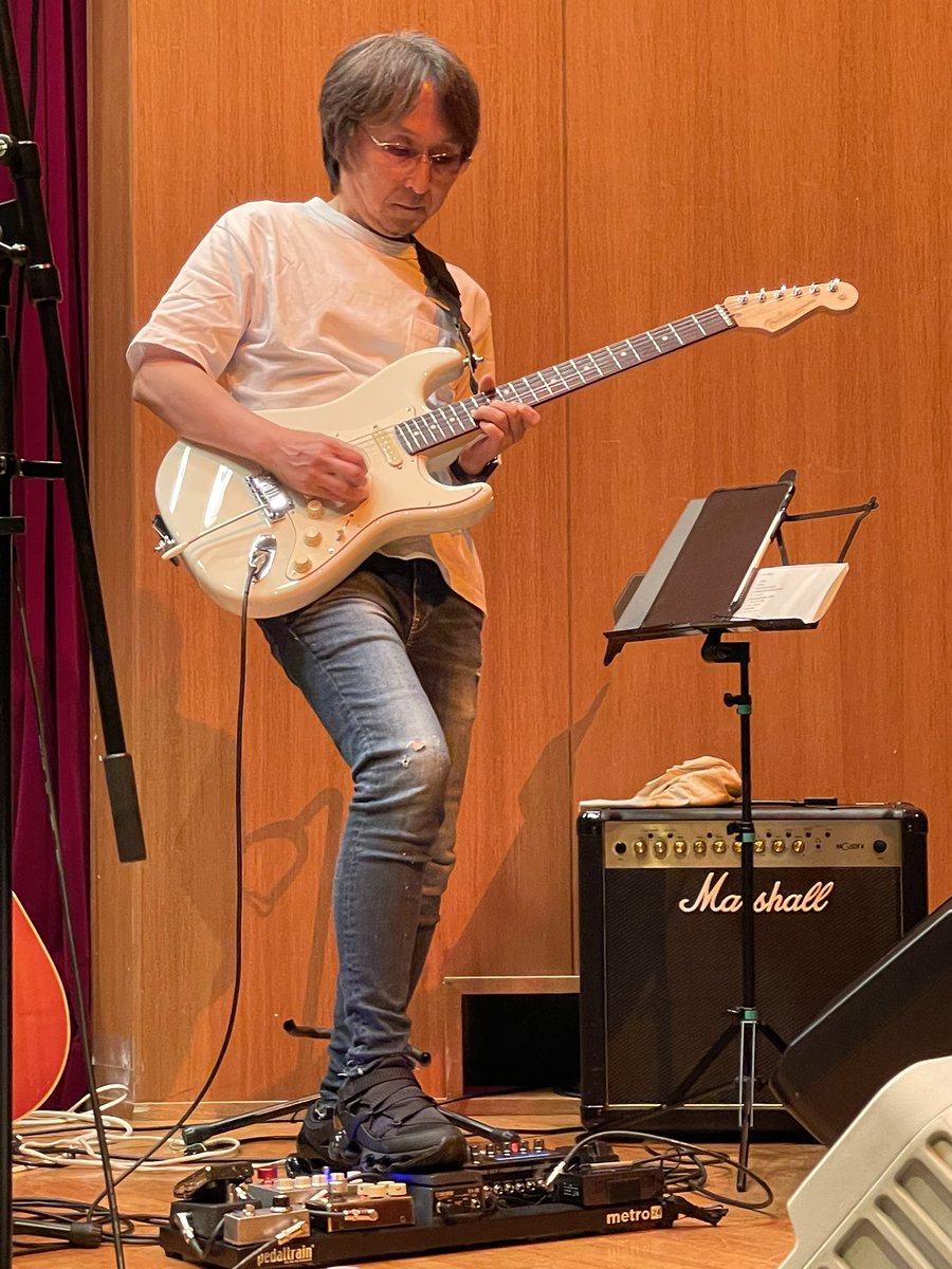 hs19620321's tweet photo. 今宵ちょっとイイ顔。
#U2
#うーツー
#うじきつよし
#子供ばんど
#浦田健志
#BLINDHEADZ
#SBAND
#杉崎利幸
#小栗孝一
#谷朋樹
#昭林ロックコンサート
#昭林公民館 https://t.co/k6lxKkJjvs