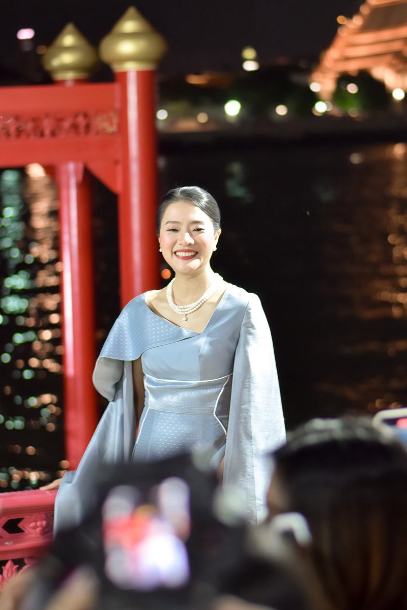 เล่อค่ามาก 🩶

#ธีรรัตน์สำเร็จวาณิชย์ <a href="/aim_theerarat/">Theerarat S.</a>