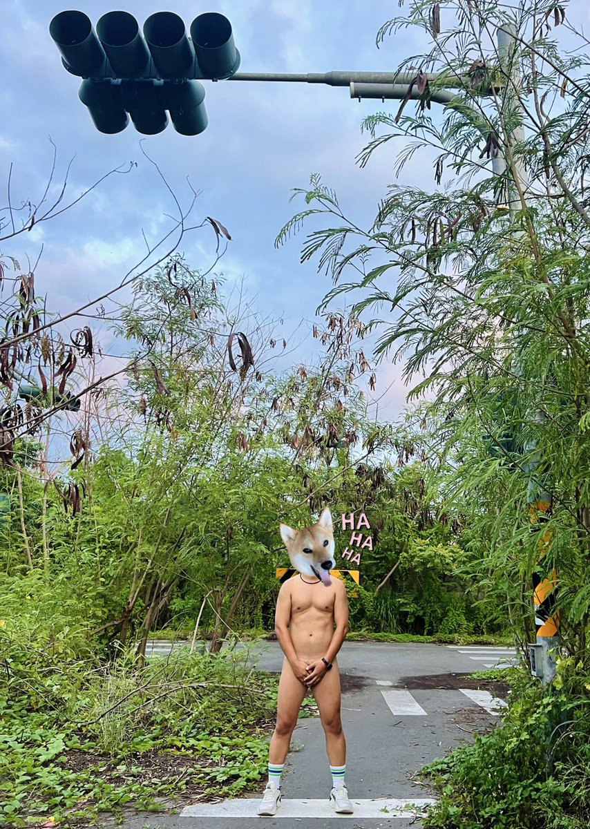 第一次來話題性蠻高的地方探險

還好有朋友幫忙帶😋 
不然真不知道什麼時候才會有機會來到這邊🤣🤣
那就留下一點紀錄吧❤️❤️

還多認識了曬友❤️❤️ 開心 

#慢慢解鎖