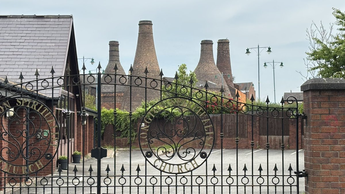 Thanks to everyone who joined us for today’s #HeritageRoadshow at the Phoenix Works today, and to those who took part in the guided walk around Longton’s conservation area. Find the dates of forthcoming Roadshows at potteries.org.uk/diary