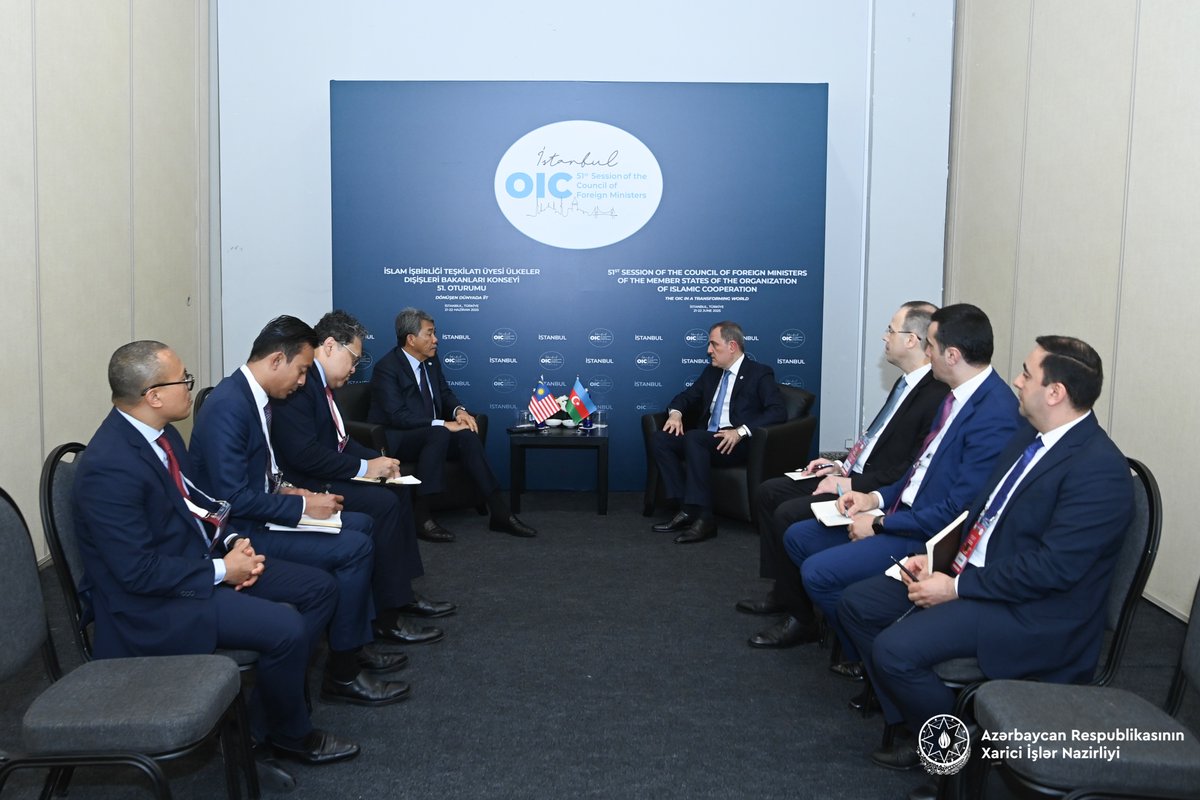 I was pleased to meet with my colleague, Mohamad Hasan, Minister of Foreign Affairs of Malaysia, on the sidelines of the 51st <a href="/OIC_OCI/">OIC</a> Foreign Ministers’ Meeting in Istanbul and discuss 🇦🇿-🇲🇾 bilateral and regional cooperation.

We agreed on the importance of increasing