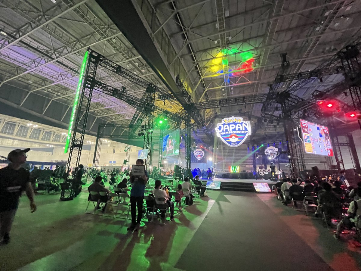 Was able to get spectator entry to the Pokemon Japan Championships today!

First time at a big event like this. Would love to be able to play next time 😊