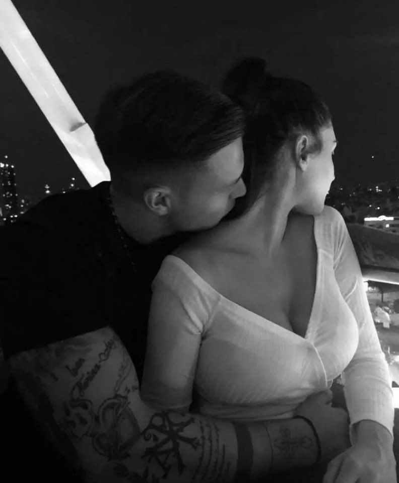 “Sarılıyorsun ama sanki bir vedanın provasını yapıyorsun…”