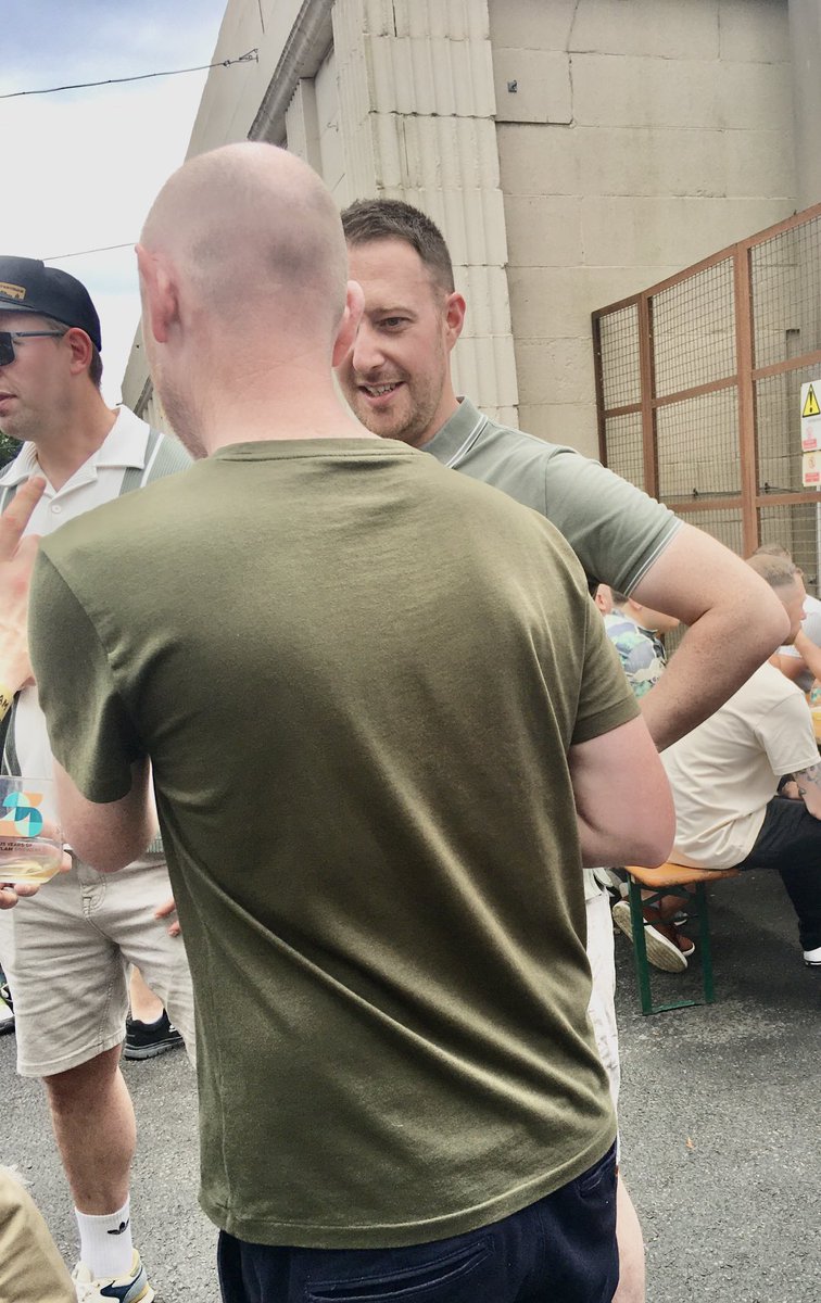 ⁦<a href="/wylambrewery/">Wylam Brewery</a>⁩ 25th anniversary festival and there’s a guy wearing a t-shirt with no message on it, front or back. No logo, no brewery graphics. Nuttin. At all. Big hugs, pal.