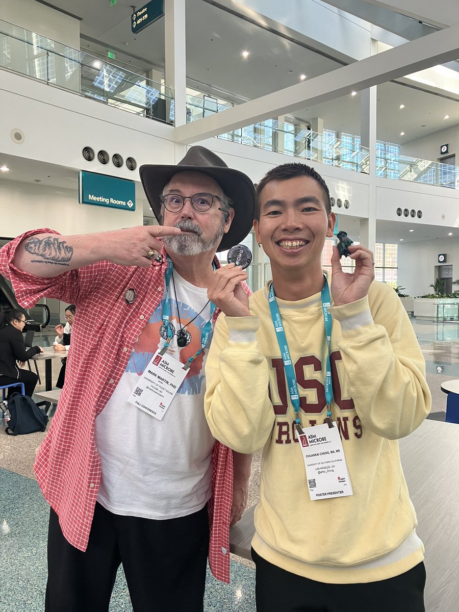 ChuánKǎi Chéng 程傳凱 (@ahoi_ching) on Twitter photo One of the fun things to do at #ASMicrobe is to greet and chat with <a href="/markowenmartin/">Mark O. Martin</a> ! One of the fun things to do at #ASMicrobe is to greet and chat with <a href="/markowenmartin/">Mark O. Martin</a> !