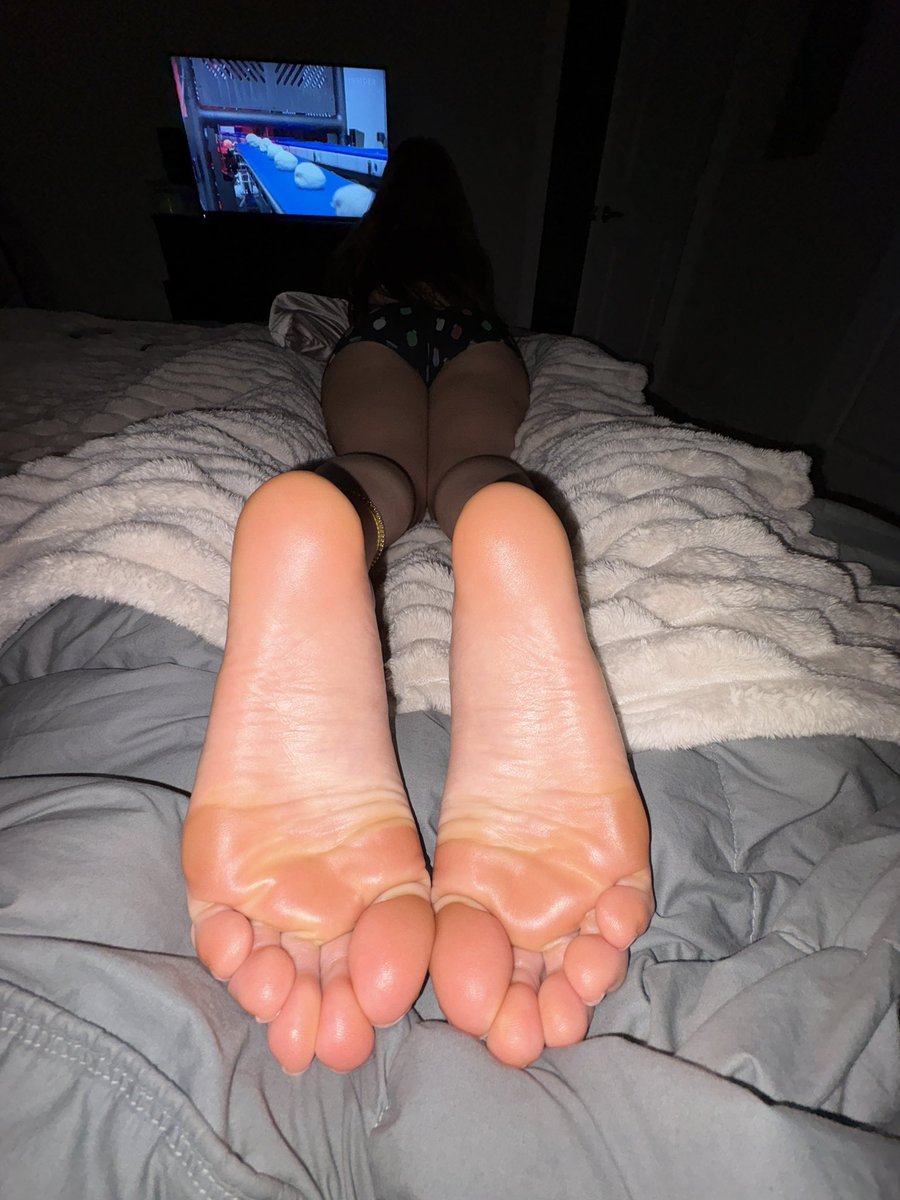 Imagine this was your POV 👣❤️