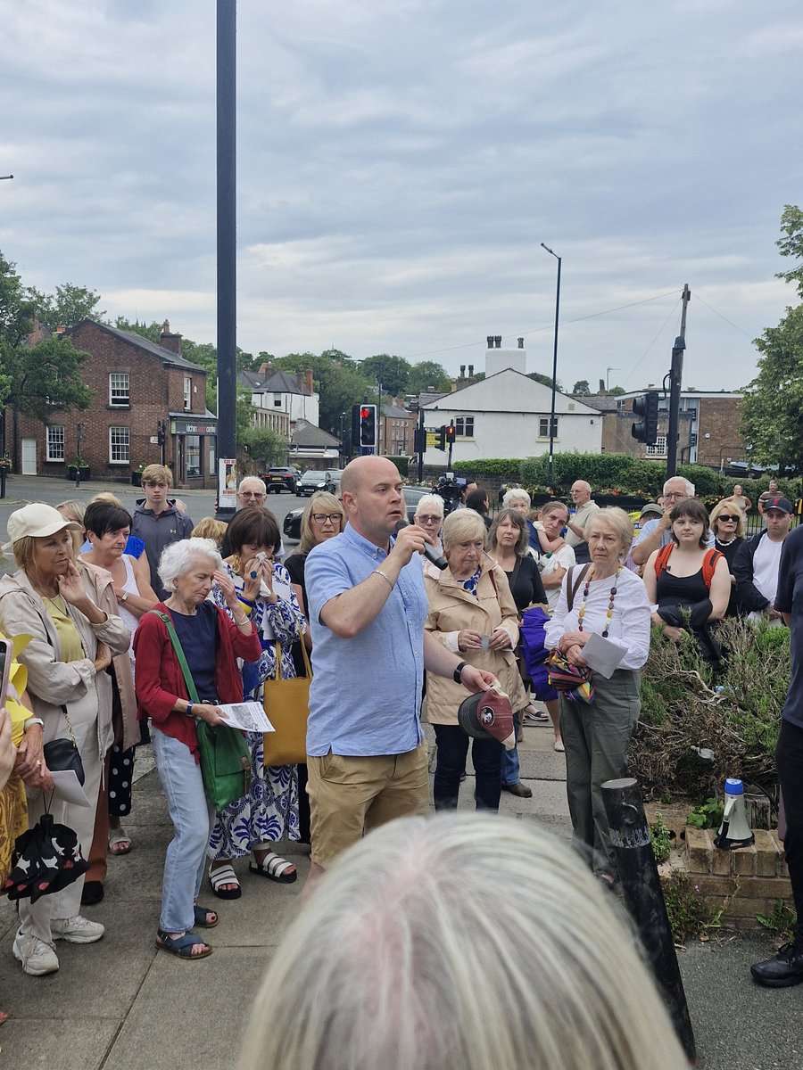 Liverpool Labour (@liverpoollabour) on Twitter photo Today <a href="/liamrobinson24/">Liam Robinson</a> Leader of Liverpool City Council joined Cllrs Lynnie and Ruth <a href="/_RuthieB_/">Ruth Bennett</a> from <a href="/BelleValeLabour/">BelleValeCouncillors</a> and councillors from across the city at the protest against the closure of Woolton <a href="/mariecurieuk/">Marie Curie</a> organised by the action group
Thank you to the campaigners from Today <a href="/liamrobinson24/">Liam Robinson</a> Leader of Liverpool City Council joined Cllrs Lynnie and Ruth <a href="/_RuthieB_/">Ruth Bennett</a> from <a href="/BelleValeLabour/">BelleValeCouncillors</a> and councillors from across the city at the protest against the closure of Woolton <a href="/mariecurieuk/">Marie Curie</a> organised by the action group
Thank you to the campaigners from