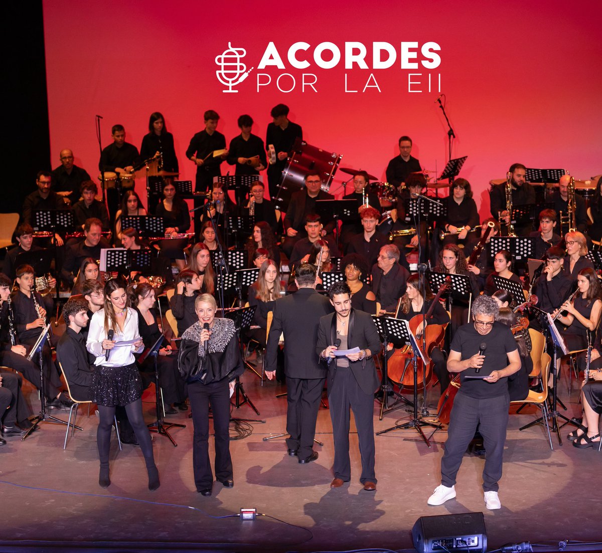 Hoy es el #DíadelaMúsica y lo celebramos recordando a los artistas y músicos que hicieron posible el primer concierto de #AcordesporlaEII, a quienes dedican su vida a esta disciplina tan inspiradora y a quienes nos acompañan cada día con sus notas, letras, acordes y corazón 💜