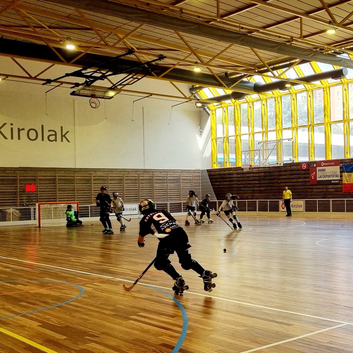 FCPatinatge (@fcpatinatge) on Twitter photo 🚨 La <a href="/FCPatinatge/">FCPatinatge</a> mostra el seu rebuig i disconformitat amb les sancions rebudes en el Camp. d'Espanya per la selecció Catalana Femenina d'hoquei patins.
Les sancions són totalment desproporcionades i injustes. No tenen cap sentit en un torneig d’hoquei base! 🚨 La <a href="/FCPatinatge/">FCPatinatge</a> mostra el seu rebuig i disconformitat amb les sancions rebudes en el Camp. d'Espanya per la selecció Catalana Femenina d'hoquei patins.
Les sancions són totalment desproporcionades i injustes. No tenen cap sentit en un torneig d’hoquei base!