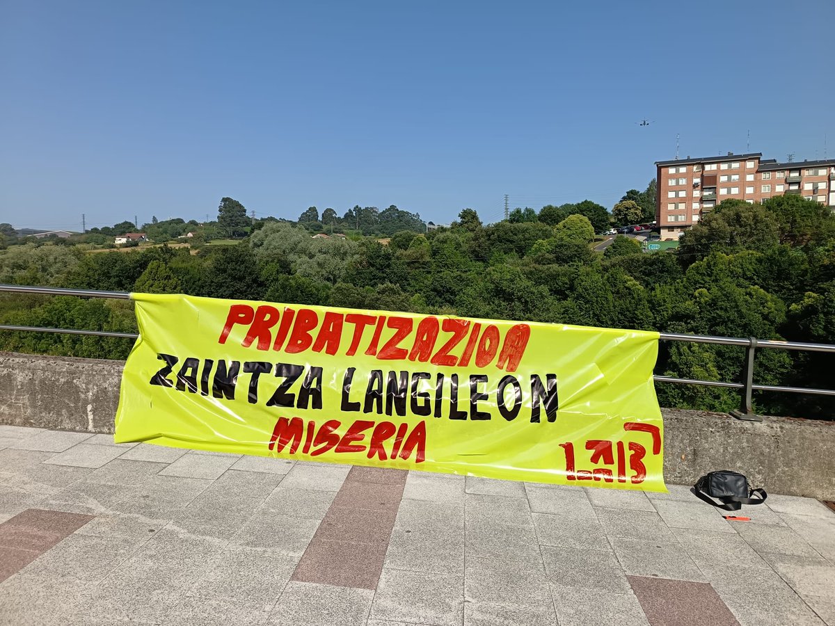 ✊ Leioako jaiak hasita eta uda pare parean errebindikazioek ez dute geldialdirik.

👉Eskualdeko <a href="/LABsozbiz/">LAB Soziokomunitarioa Bizkaia</a> -ko kideek udan zehar mezu argiak zabaltzen egongo dira.

📢Zaintza sistema publiko komunitarioaren bidean langileok tinko‼️