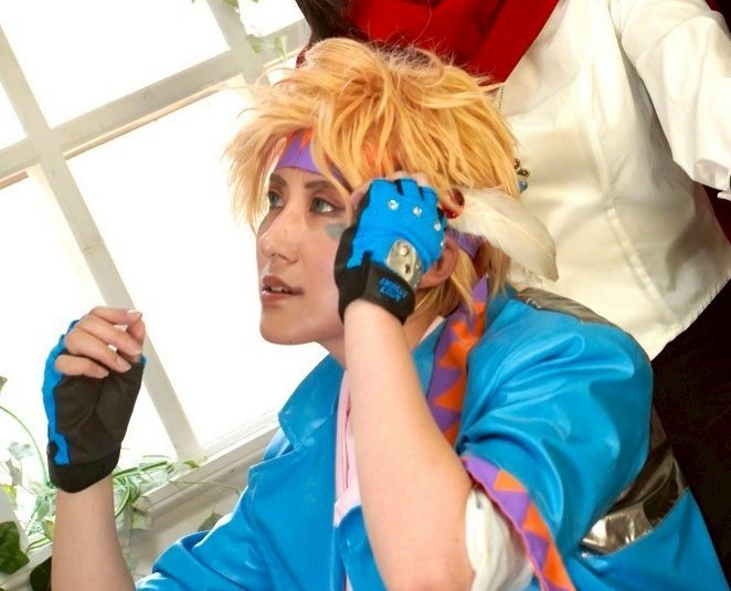 報告〜✨
cosplay
ウィッグの毛流れ直してるのがシーザーっぽいねって😊
Camera りとさん（<a href="/3P0uU1ZM0N80078/">りと</a>）

#つー助オフショとメイキング