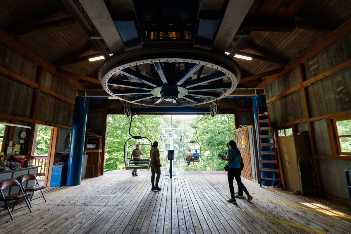 Take to new heights on the only chair lift in a Virginia State Park at Natural Tunnel State Park in Duffield, Va! 

Who are you riding with?

📸 Natural Tunnel State Park

#swva #southwestvirginia #stateparks #adventure #outdoors #visitswva