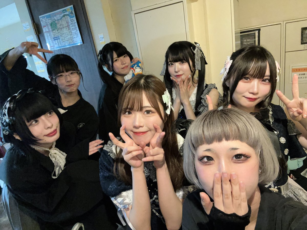 omaru_chi_'s tweet photo. 昼の部ありがとうございました𓂃♡.·
#cleomery さん
#いつかの夜に僕たちが、 さん
#themishmash さん
#KDR8 さん https://t.co/EM42KmjIMC