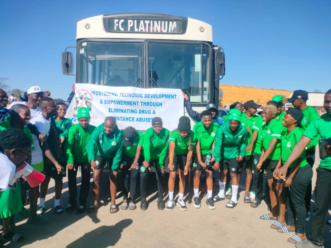 ViCAZ Walkathon team yesterday had a brief encounter with FC Platinum Soccer ladies team in Mvuma and had the privilege to share the message against drugs and substance abuse.  Our scorched earth strategy to eliminate the menace limitless.