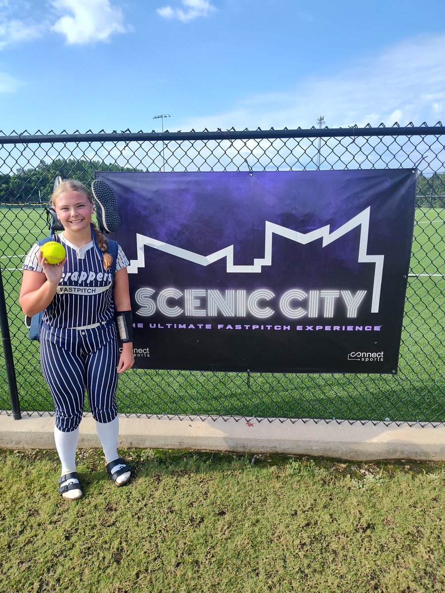 🚨Dinger Alert🚨 Congrats to <a href="/brookeweaver08/">Brooke Weaver</a> ('27 RHP/1B) on her 2 run HR in game 3 of the <a href="/ConnectSports_/">Connect Sports</a> Scenic City tournament this am!