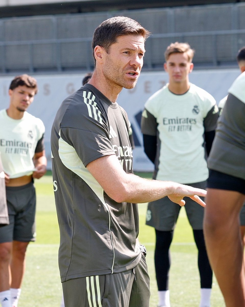 _BeFootball's tweet image. 🚨 𝗫𝗔𝗕𝗜 𝗔𝗟𝗢𝗡𝗦𝗢 🇪🇸 𝗩𝗘𝗨𝗧 𝗙𝗔𝗜𝗥𝗘 𝗗𝗘 𝗖𝗔𝗠𝗔𝗩𝗜𝗡𝗚𝗔 🇫🇷 𝗟’𝗨𝗡 𝗗𝗘 𝗦𝗘𝗦 𝗝𝗢𝗨𝗘𝗨𝗥𝗦 𝗖𝗟𝗘́𝗦 ! 

(@diarioas)