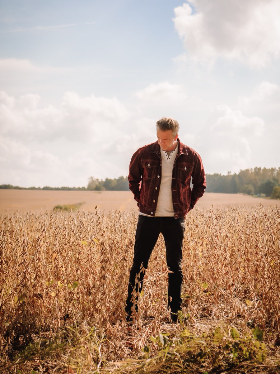 🎶 @ChrisTrapper returns to #TheLounge TONIGHT at 8pm 🎶 Tickets are still available, but they're limited - get yours while you can!

Enjoy #livemusic with this Grammy-nominated singer-songwriter, known for captivating audiences with his voice and guitar.

themusichall.org/events/christr…