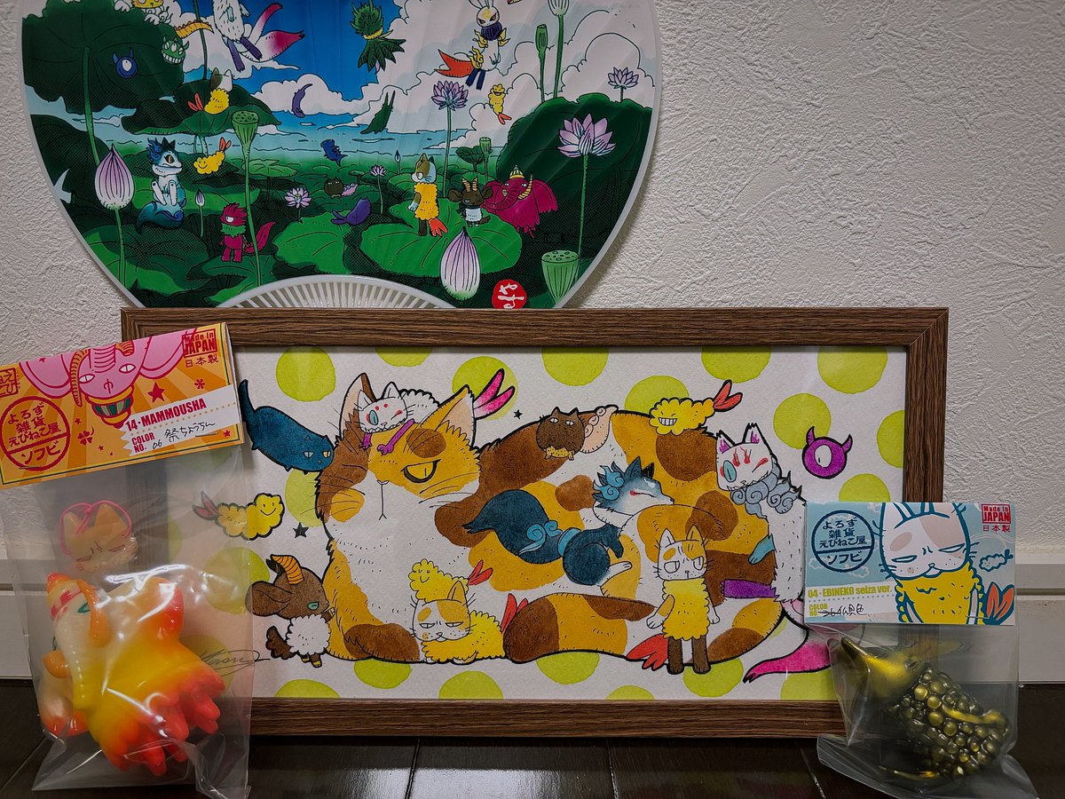ynmiJ's tweet photo. クリマ2025 夏④
念願の三毛猫原画！！
今年もうちわ、ありがとうございます。

#えびねこ屋　#ソフビ
@yasu_ebineko https://t.co/rv058hllON