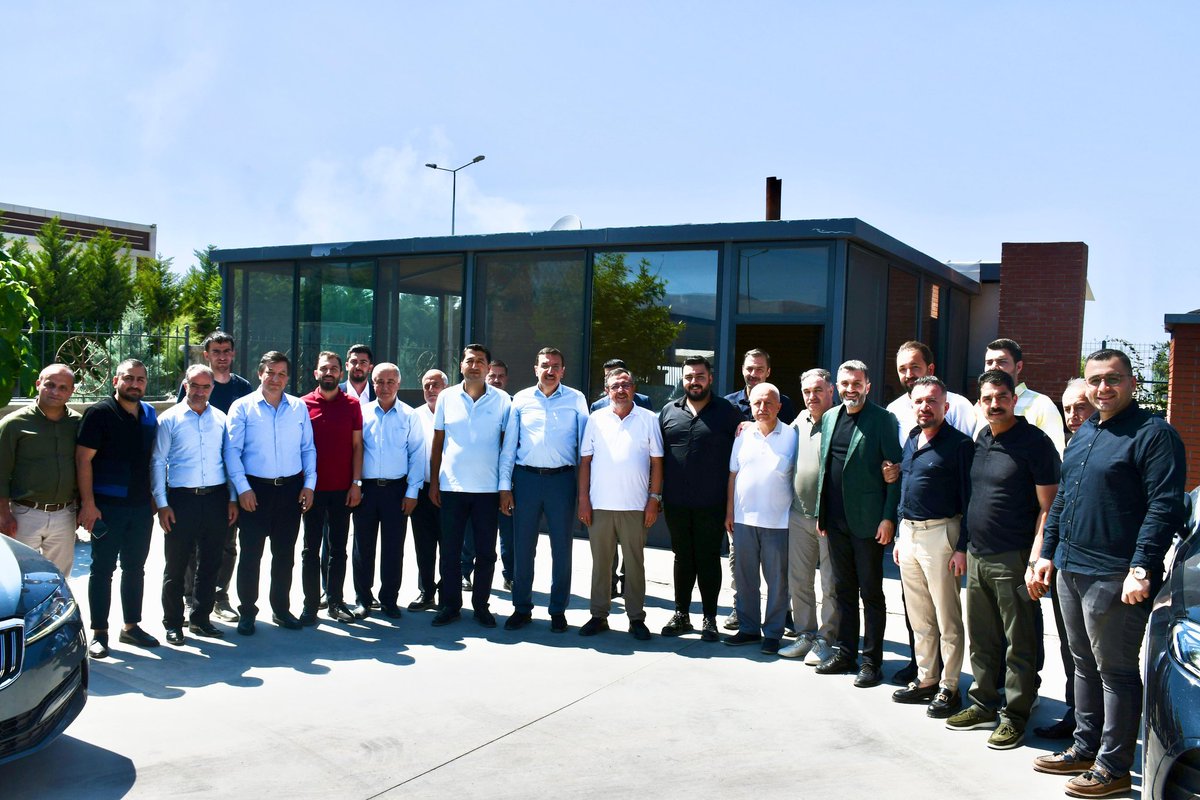 📍 1. Organize Sanayi Bölgesi | Malatya

AK Parti İl Başkanımız Sayın Ali Bakan, Yeşilyurt İlçe Başkanımız Sayın Ramazan Yaylacı ve teşkilat mensuplarımızla birlikte, Boyka Yönetim Kurulu Başkanı Mahmut Boyraz’ın işletmesini ziyaret ettik.

Nazik misafirperverliği için kendisine