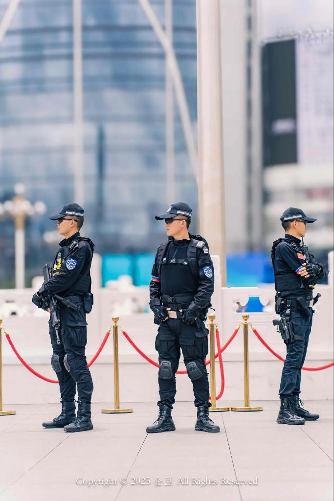 wang_cop's tweet image. 帅，酷，这样的警主多少人梦寐以求的吧