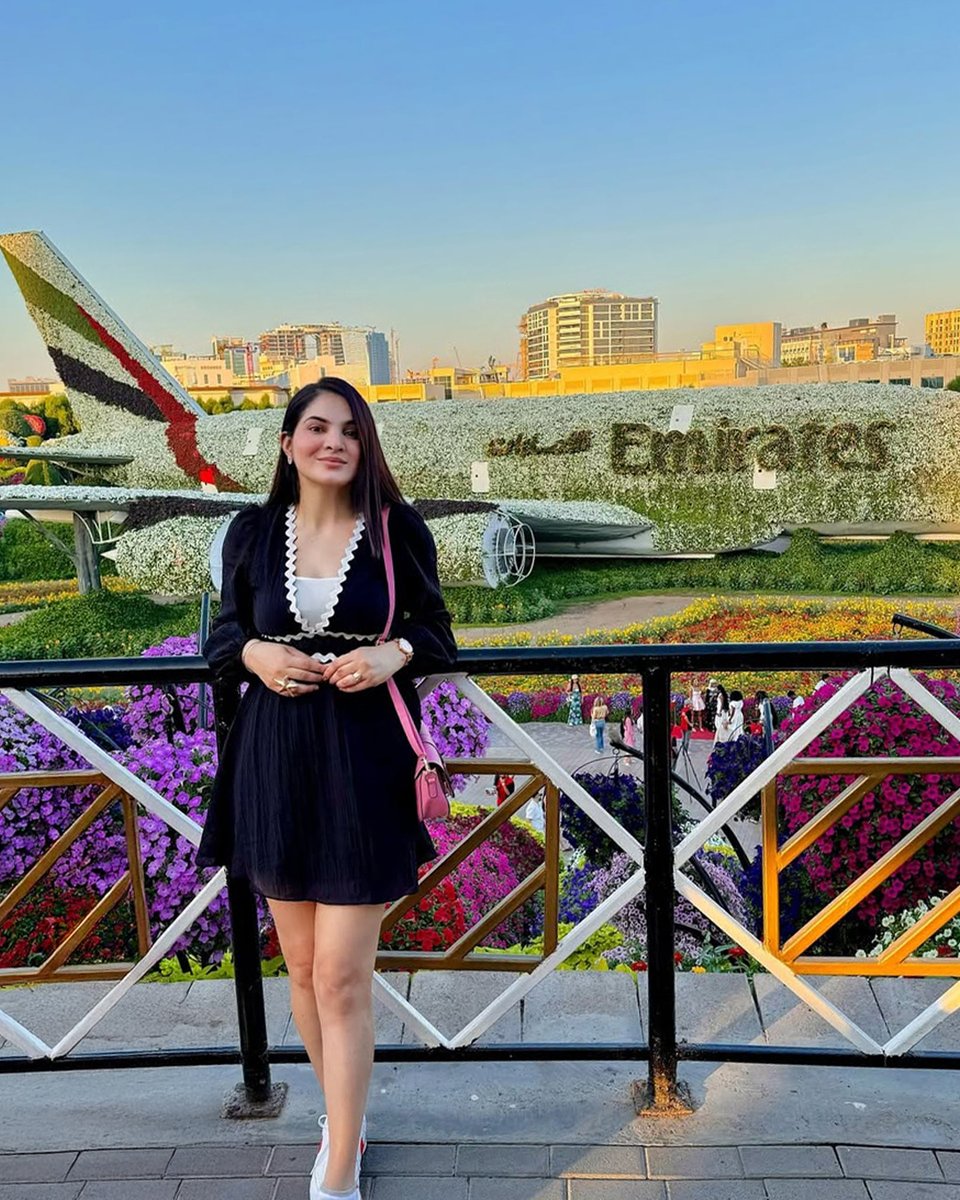 Dubai Miracle Garden tweet media