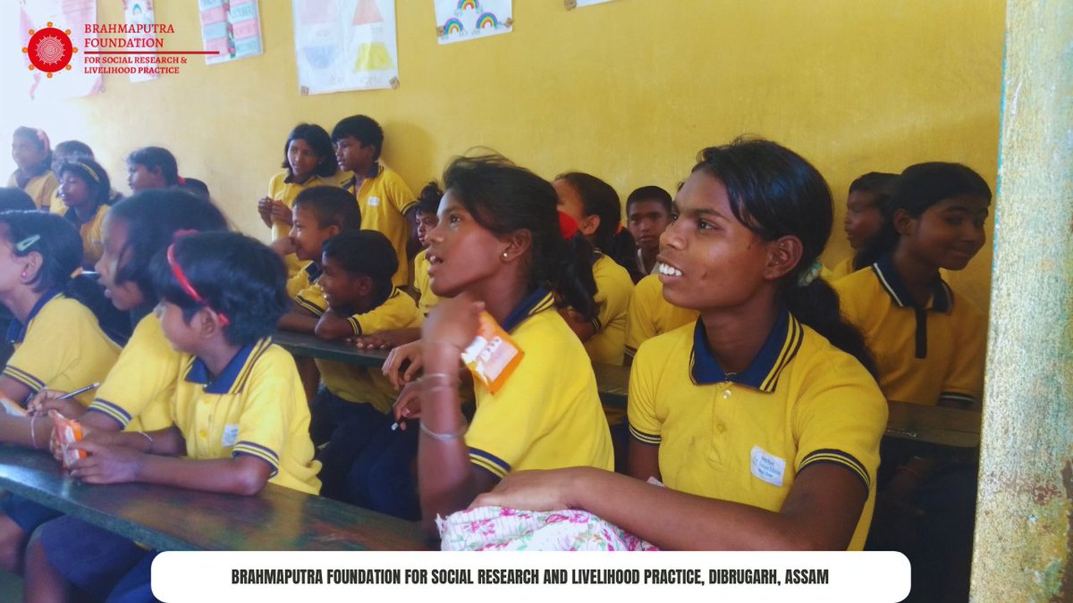 BrahFound_SRLP's tweet image. 📚 Focused Learning in Action!
Teachers at Mukalbari Kamakhyabari LPS are holding special sessions to bridge language learning gaps, based on recent assessments. #PilotPhase #EducationMatters #LearningRecovery