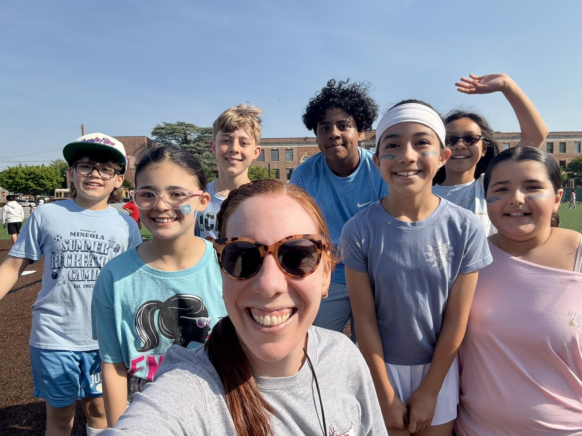 Allabouttheyet's tweet image. 😎 CORE MEMORY….. Field Day!
During our final Agency Hour of the school year, we reflected on our 5th grade journey from start to finish. Field Day was our favorite memory!
Thank you to the @MineolaMS Phys Ed Department for organizing a great day.
#MineolaProud