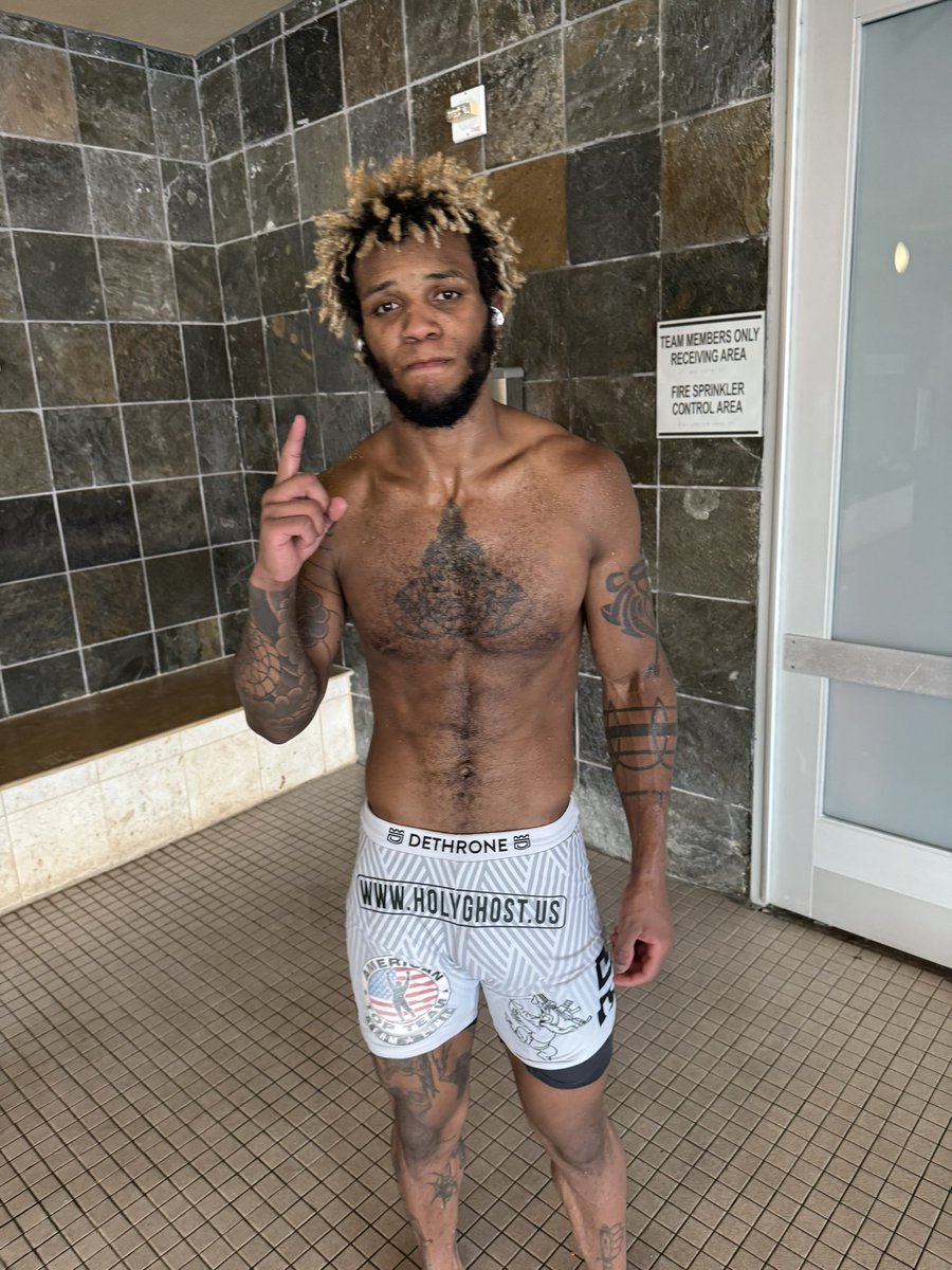 baby mf’ing goose tweet media