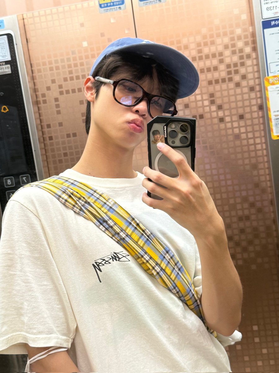 pyodongpyoo's tweet photo. Kayak pulang les.. https://t.co/P52J7EnkAA
