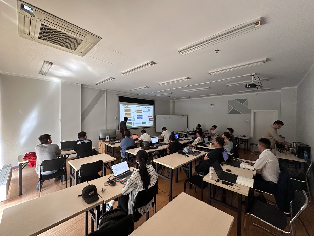 Бидний өнөөдөр хийсэн сургалтаар цоо шинэ үүд хаалга нээгдэж байна.
Барилгын эрчим хүчний хэрэгцээг эрс бууруулж хөгжлийн шинэ шатанд гаргах эхлэл энэ тооцоолол төлөвлөлтөөс эхэлнэ.
100 жил нүүрсэнд дөрлүүлж ирсэн барилгын салбар эрх чөлөөтэй орчинд шинэ гараагаа авах боломж👍