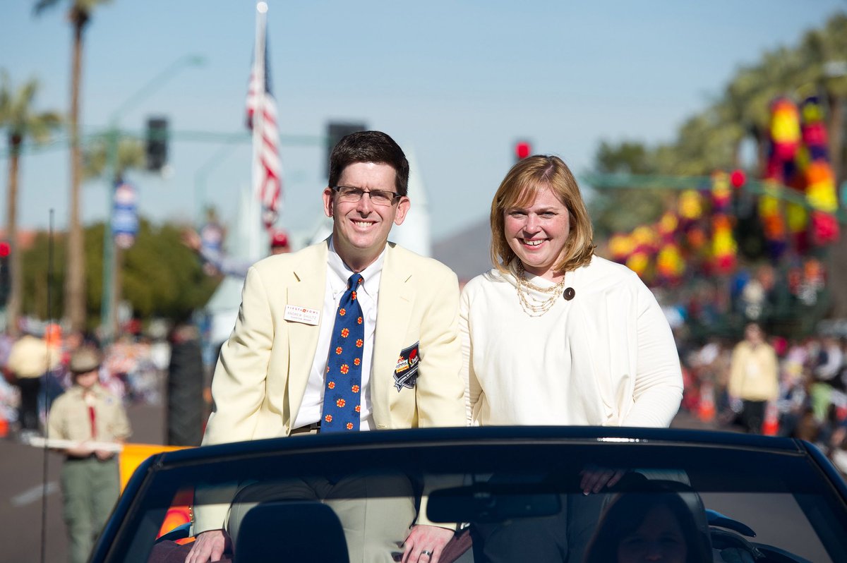 Andy Shultz (@andyjshultz) on Twitter photo Only 28 Saturdays before <a href="/vrbo/">Vrbo</a> <a href="/Fiesta_Bowl/">Fiesta Sports Foundation</a> Parade presented by <a href="/LernerandRowe/">Lerner and Rowe</a> returns on Jan. 3, 2026.
Flashback 2011: Awesome experience being able to ride down the parade route with Sarah - <a href="/goodwitchotknit/">Sarah Zelhart</a>.
Photo: Fiesta Sports Foundation. <a href="/BowlSeason/">Bowl Season</a>. Only 28 Saturdays before <a href="/vrbo/">Vrbo</a> <a href="/Fiesta_Bowl/">Fiesta Sports Foundation</a> Parade presented by <a href="/LernerandRowe/">Lerner and Rowe</a> returns on Jan. 3, 2026.
Flashback 2011: Awesome experience being able to ride down the parade route with Sarah - <a href="/goodwitchotknit/">Sarah Zelhart</a>.
Photo: Fiesta Sports Foundation. <a href="/BowlSeason/">Bowl Season</a>.