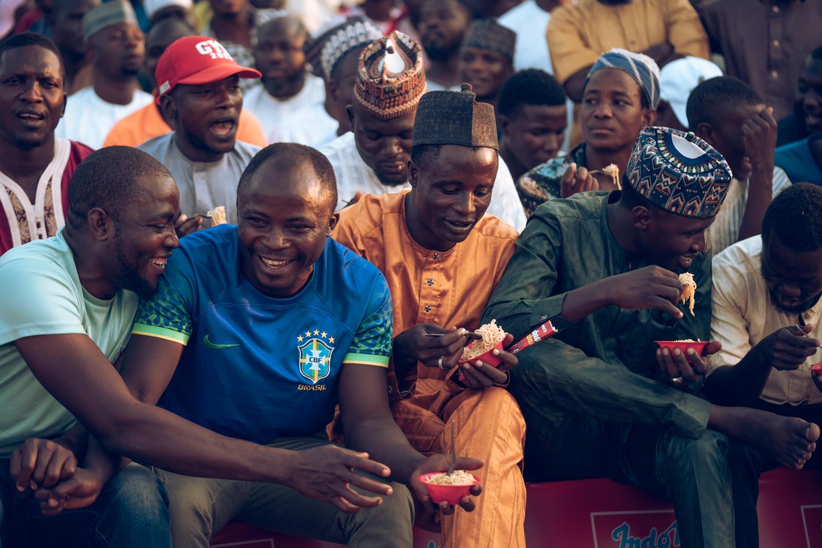 DambeWarriors's tweet image. DAMBE WARRIORS honor and tradition was on display in NIGER, so much so that even some crowd members tried to show off their strength!

#dambewarriors
#dambe
#combatsports
#nigeria
#africanculture
#knockout
#fight
#crowdmoments
#Season02
#Niger