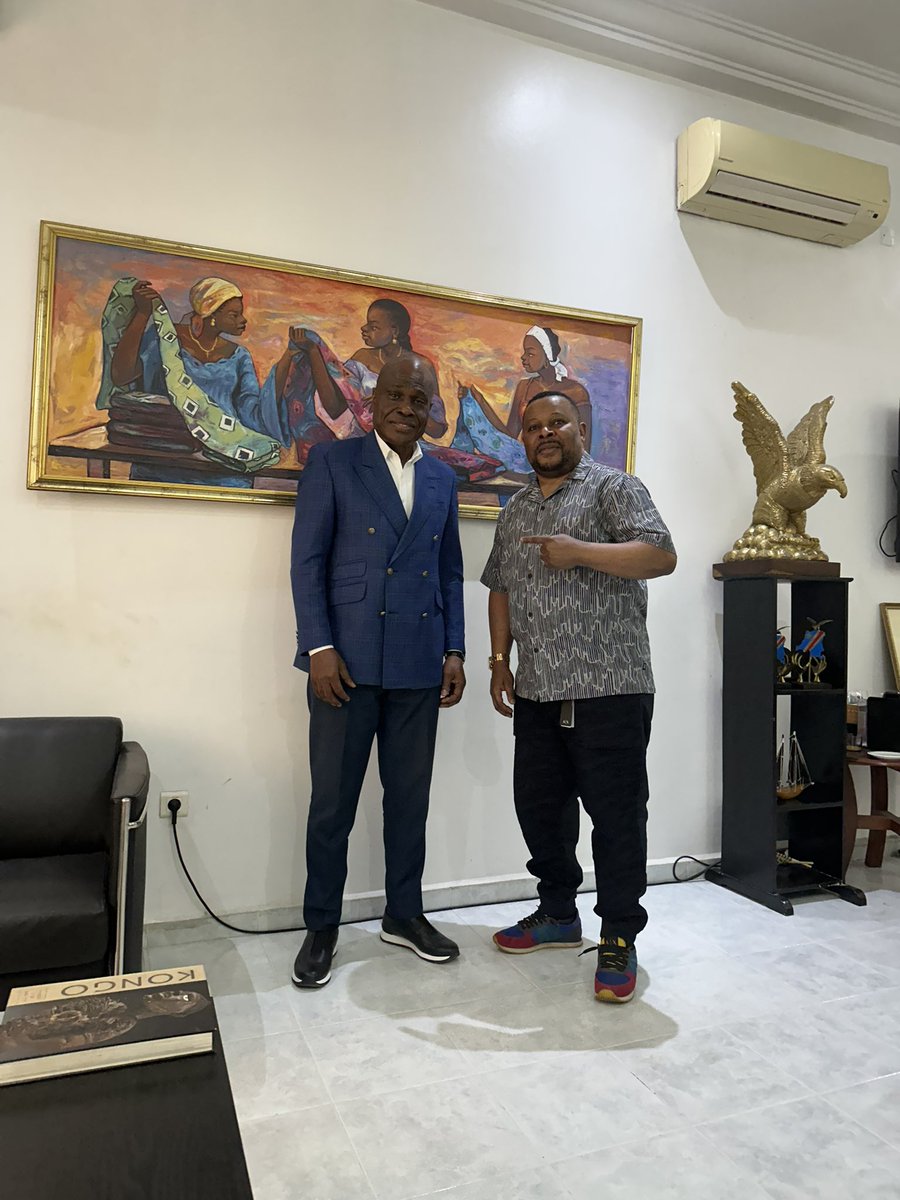 CKMbala's tweet photo. CAMP DE LA PATRIE !
Un très bon entretien cet après midi avec celui que j’avais identifié comme etant le Soldat Du Peuple, le leader du Camp de la Patrie , le prochain, le #PR06 @MartinFayulu. La RDC gagnera cette bataille, PAS de balkanisation Ni compromission. Pas de brassages. | Yaya na Leki na ye !