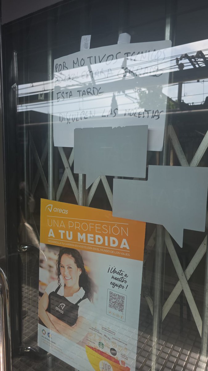 QueVigilant's tweet photo. @FGC, segona publicació que faig amb fotos de diferents dies. En teniu informació dels "motius tècnics" del perquè es tanca el cafè-café? https://t.co/JgkKmTDfg9