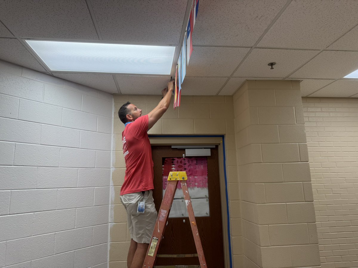 Cherokee Middle SPS (@cherokeesps) on Twitter photo Cherokee is getting a facelift today thanks to <a href="/jamesriver/">James River Church</a>! What an amazing blessing! Cherokee is getting a facelift today thanks to <a href="/jamesriver/">James River Church</a>! What an amazing blessing!
