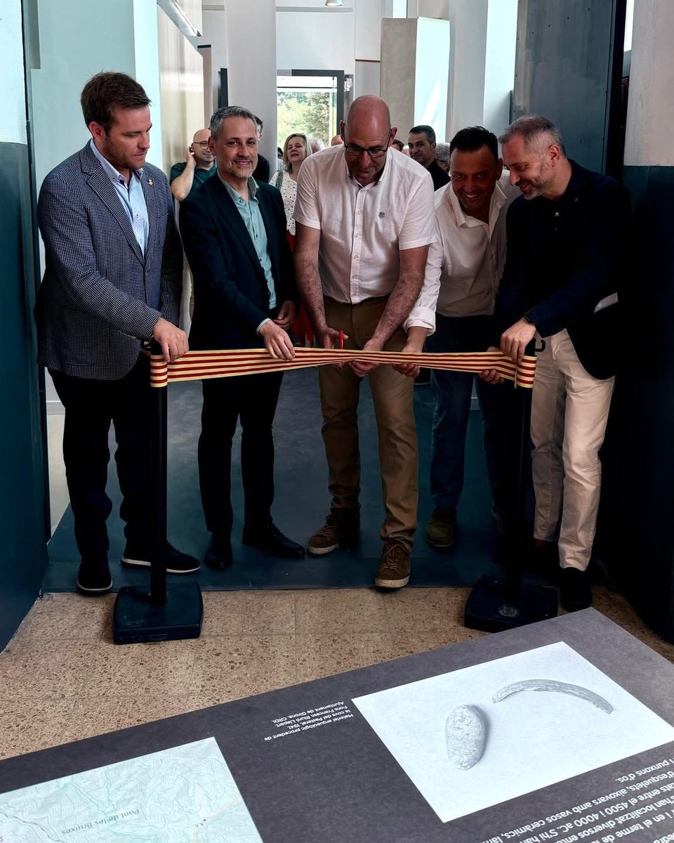 DiputacioGirona's tweet image. 📣Inaugurats els espais expositius del Centre Cultural Burés d'#Anglès.

✅ A partir de la restauració i rehabilitació arquitectòniques i de la seva interpretació i divulgació permet l'aprofitament cultural, social i econòmic d'aquest patrimoni.

🗣️El diputat de #CulturaDdGi,