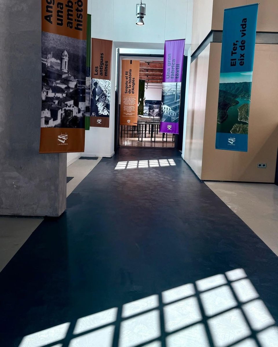 DiputacioGirona's tweet image. 📣Inaugurats els espais expositius del Centre Cultural Burés d'#Anglès.

✅ A partir de la restauració i rehabilitació arquitectòniques i de la seva interpretació i divulgació permet l'aprofitament cultural, social i econòmic d'aquest patrimoni.

🗣️El diputat de #CulturaDdGi,