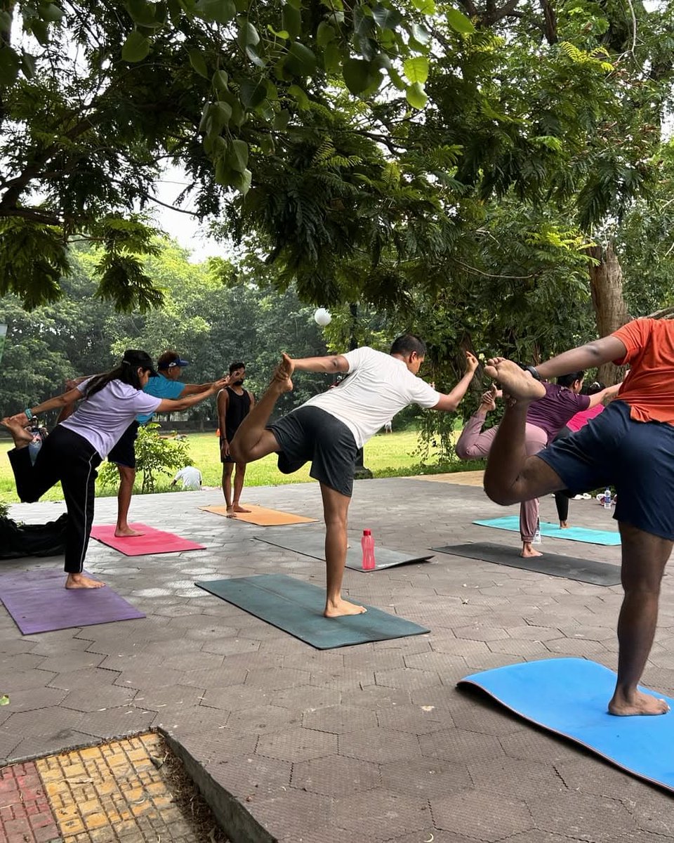 Let us unite through yoga and make a pledge to protect both nature and our inner world.
#YogaWithKamalTrust