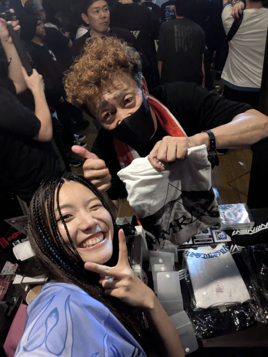 本日はZEROFEST2025❤️‍🔥

大好きな演者さんを一度にたくさん見れ楽しかったけどめっちゃ疲れた！！！笑

戯れてくれた皆さまアリガタキでした🙏🏻

今夜は呑みまくる🍻😈

#KILLTMELTLAND
#キルメル
#GUNGIRE
#Dimrays
#愛探眼影
#MyLittleDevil
#icontinew
#TheNumberZero
#ZEROFEST2025