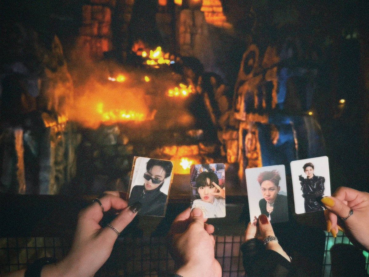 📔250619

🐭🪄💫🏰
🦔🐯🐨🦋

<a href="/jun_ed_/">楽園</a> <a href="/everydaygijolin/">生鶏</a> <a href="/h_l25h5/">h</a> 🤍